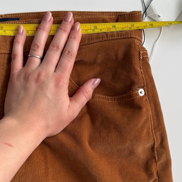 Veronica Beard Sheridan Bell Bottom High Rise Corduroy Pants in Camel Sz 32 - Picture 4 of 14